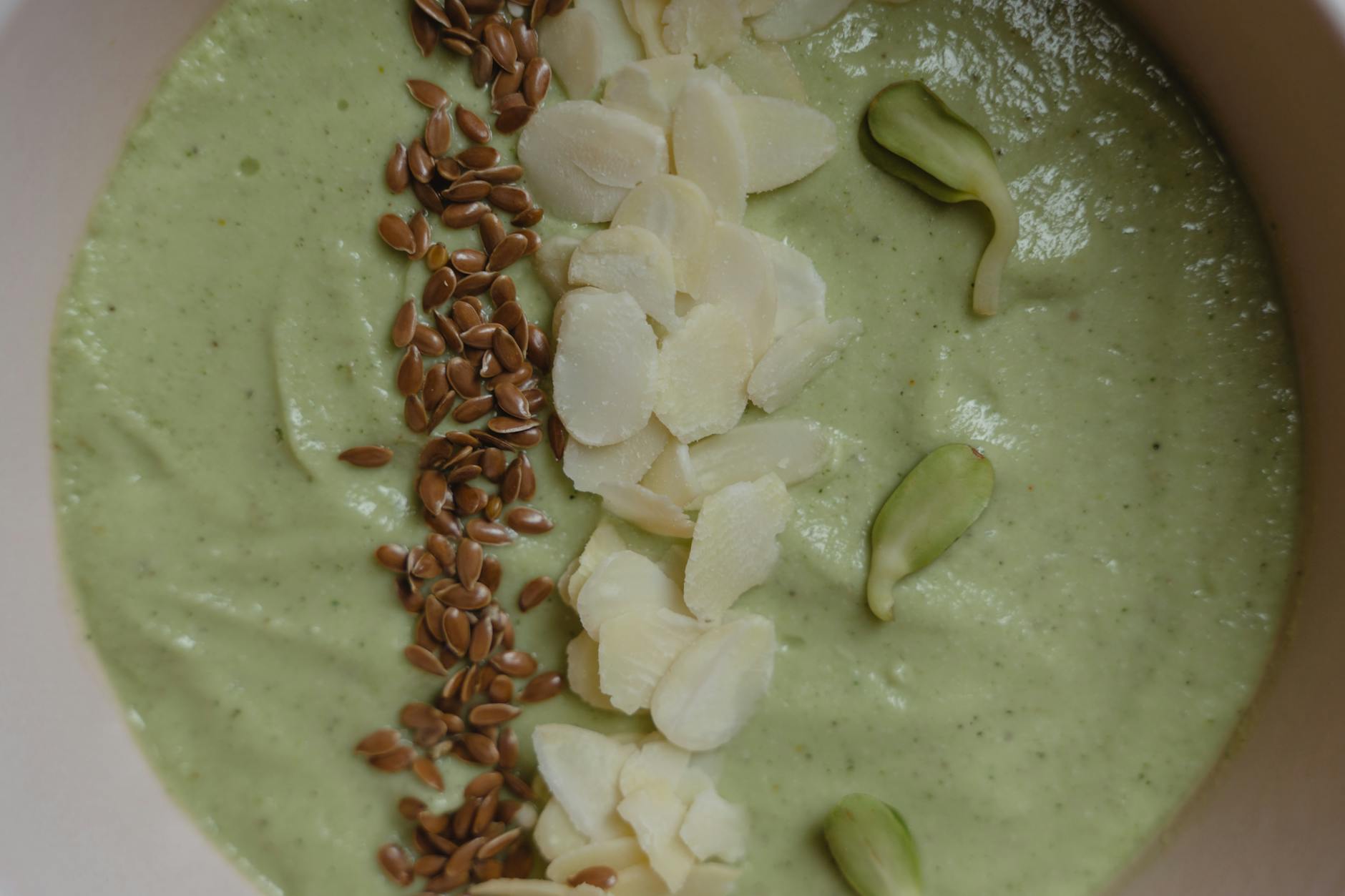Creamy Matcha Almond Energy Smoothie